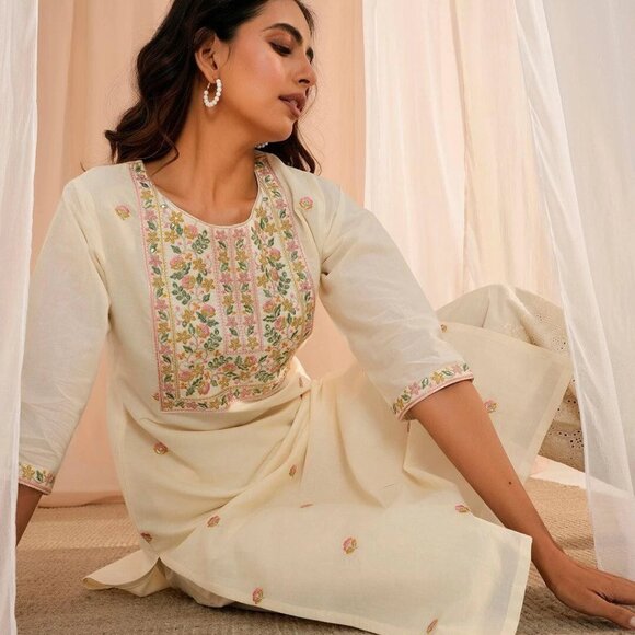 Off White Embroidered Cotton Straight Kurta, Ethnic Indian Wear, Gift for Her - Picture 4 of 4